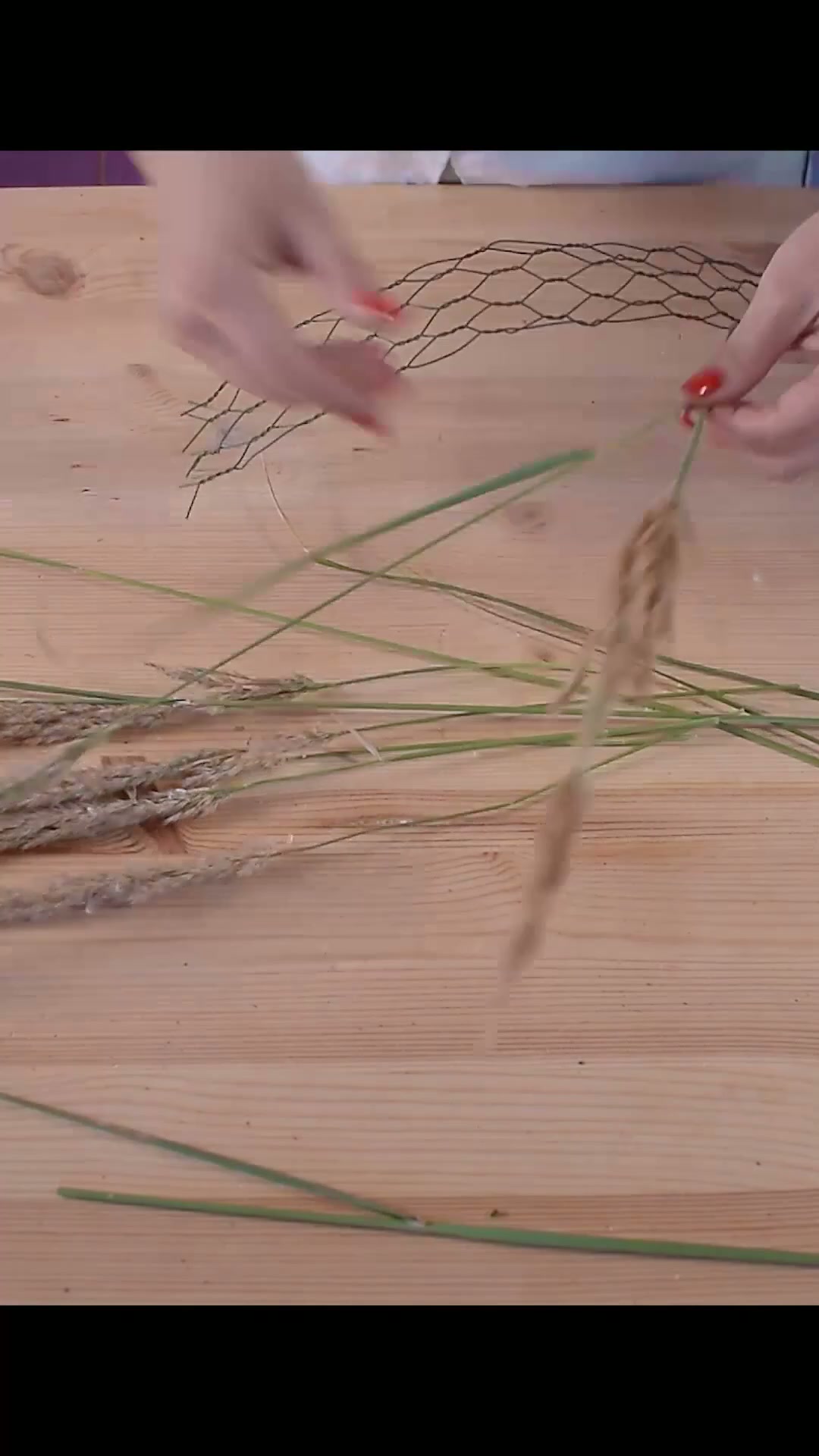 Злаковая сетка для раскидистого букета: кадр 5